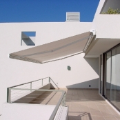 imagem de Toldo de Braço Articulado Luxaflex - Hunter Douglas